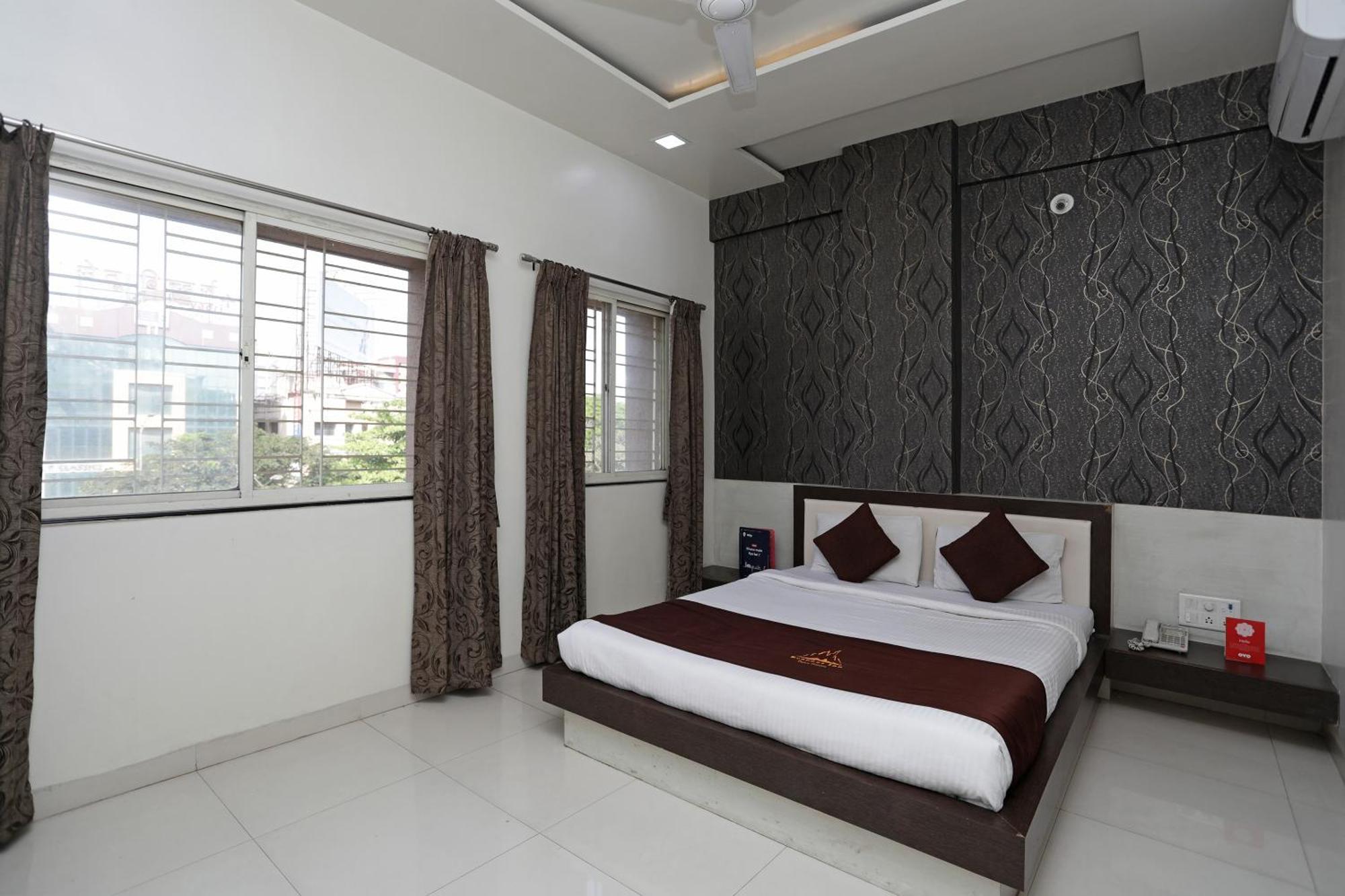 Hotel O Everest Inn Hotel Pune Exterior photo