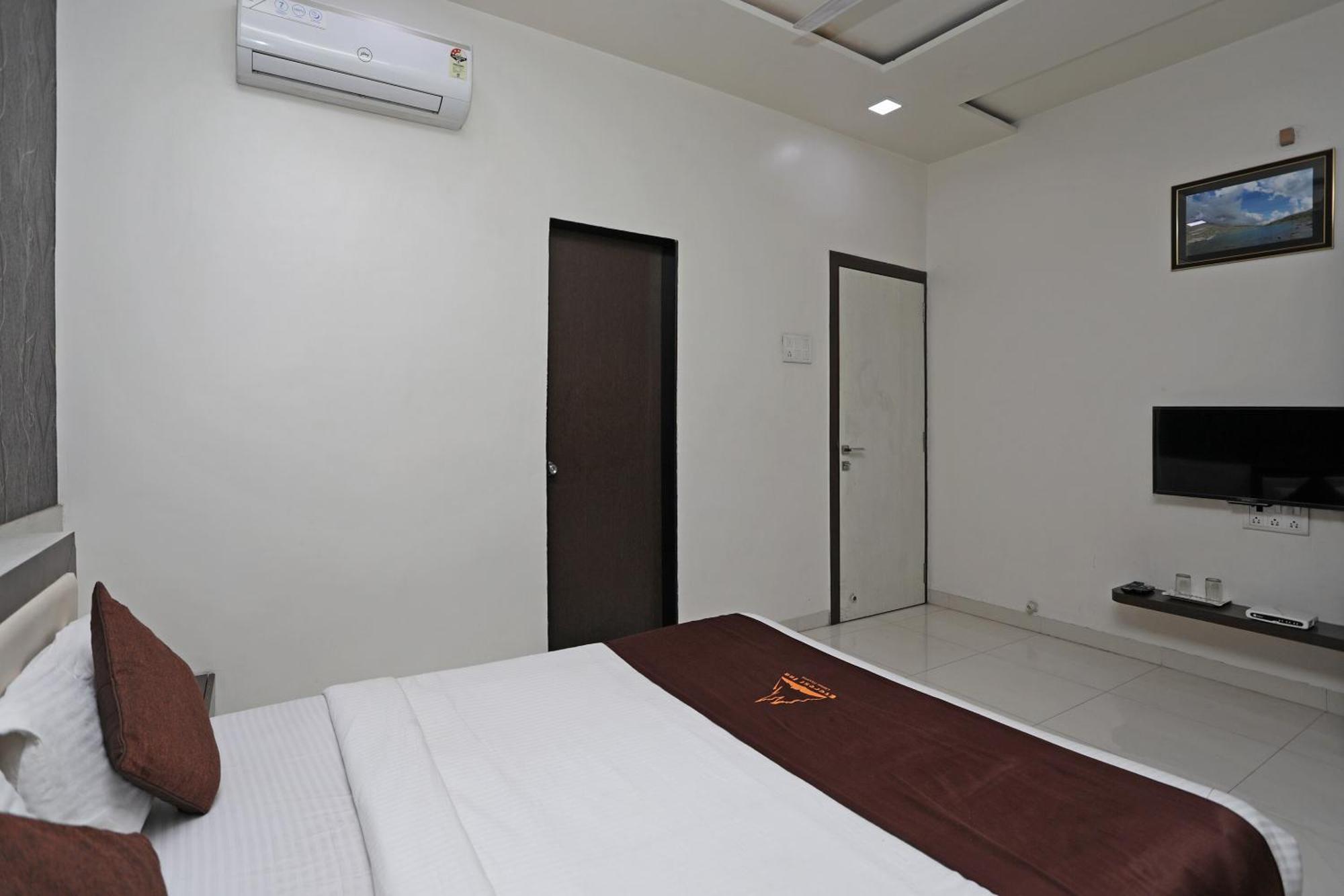 Hotel O Everest Inn Hotel Pune Exterior photo